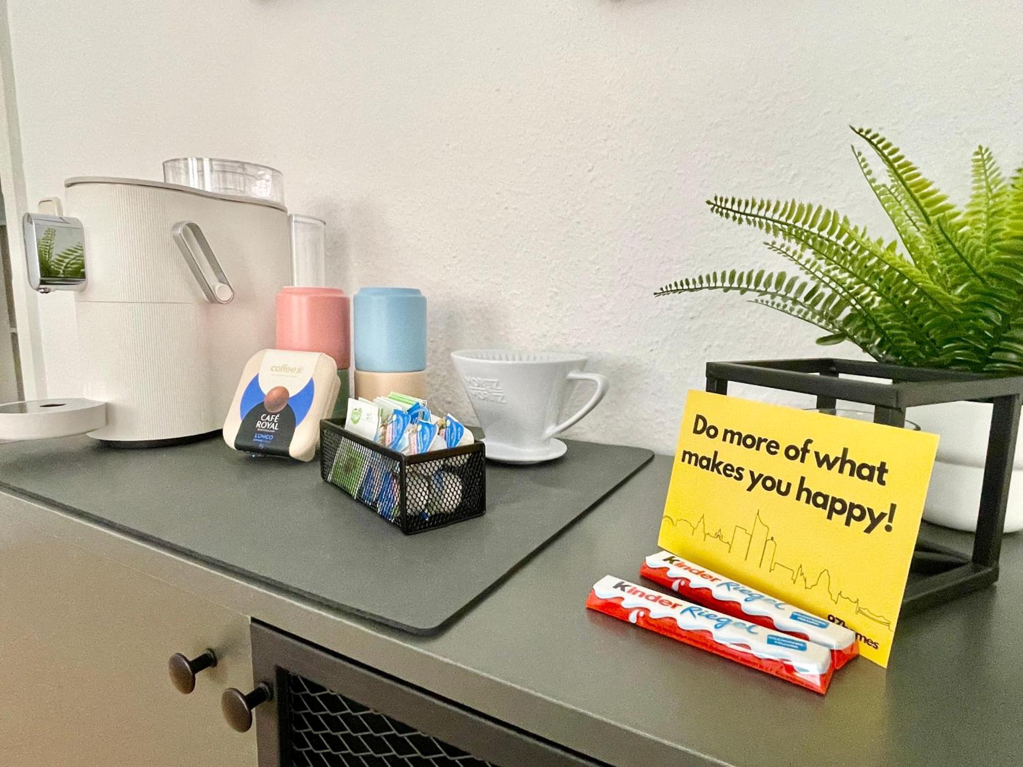 Design Daisy - Modern, Zentral, Kaffeebar Apartment *
